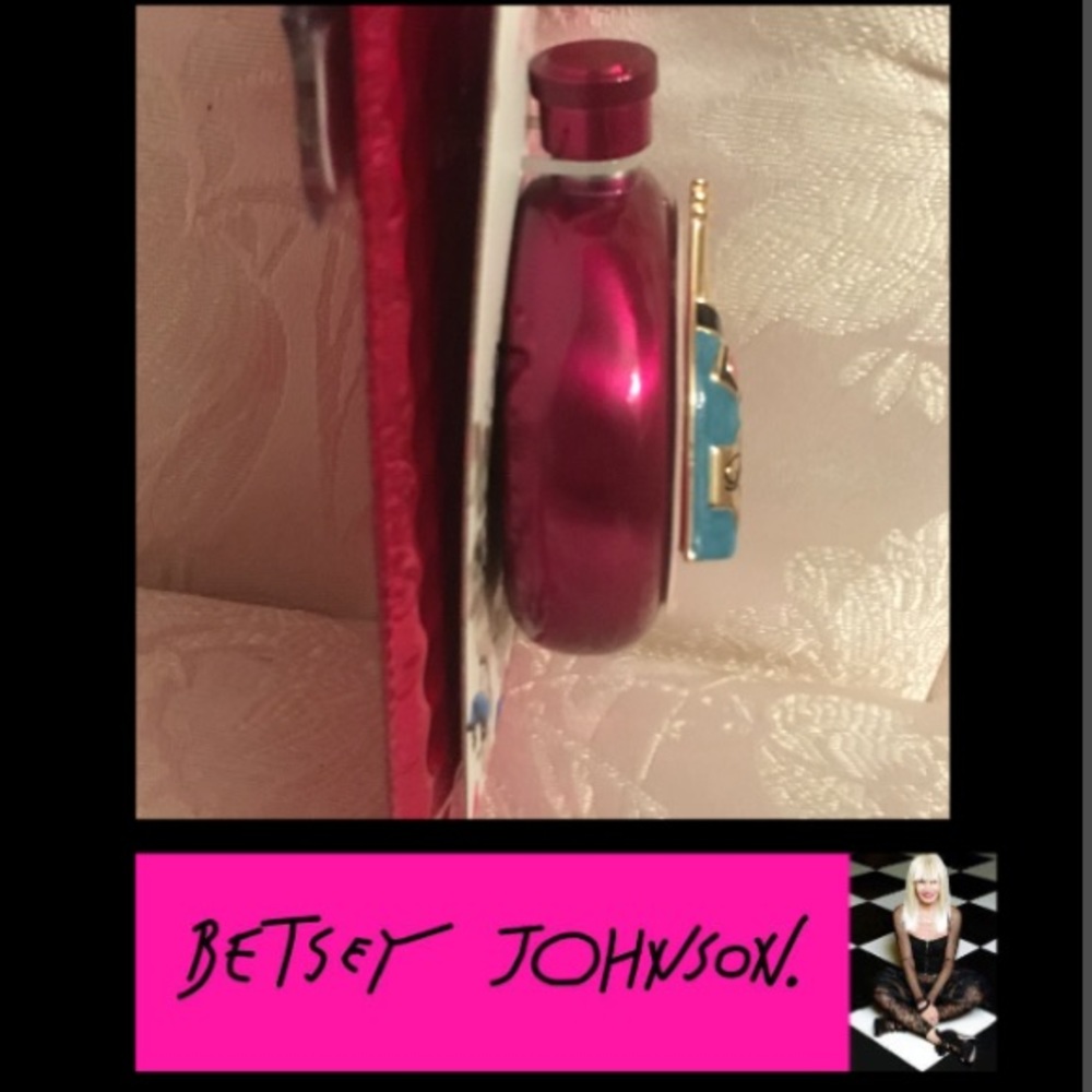 BETSEY JOHNSON TRUTH OR DARE FLASK W/GIFT BAG - Picture 4 of 6